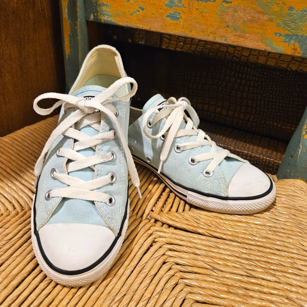 Converse Women's Chuck Taylor All Star Low Rise 'Ocean Bliss' - Size 7 - Picture 1 of 7